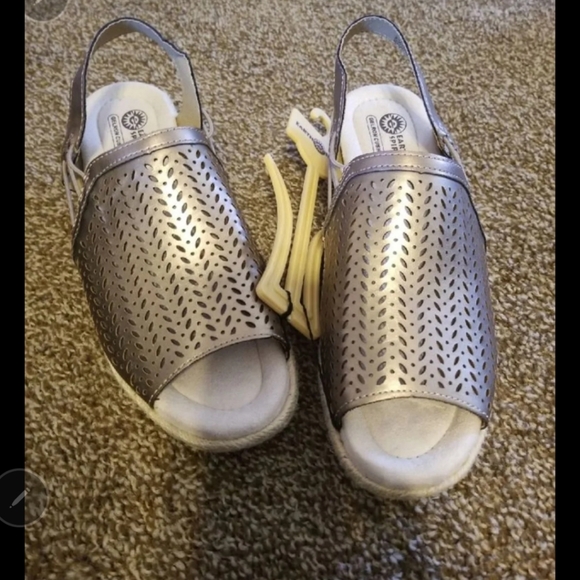 Easy Spirit Shoes - New!! Earth spirit Cushion wedges